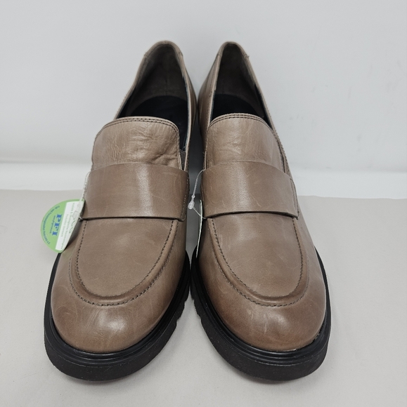 Paul Green Nina Womens Loafer Pump Size 7.5=10 Distressed Brown Leather Retro - Picture 2 of 16